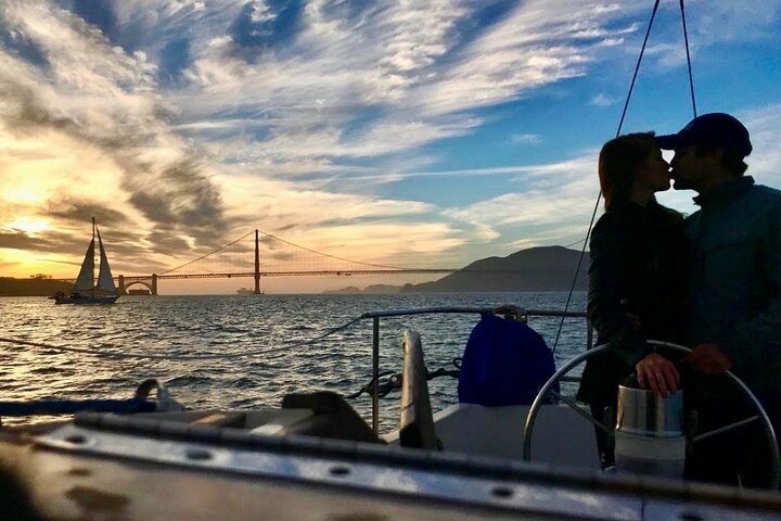 San Francisco Sunset Sail: Alcatraz & Golden Gate Views