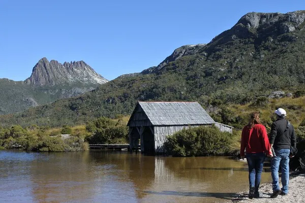 Seamless Cradle Mountain Transfers: Your Tasmanian Adventure Starts Here!