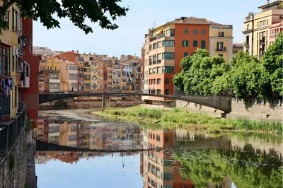 Uncover Girona's Secrets: A Captivating Walking Tour