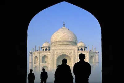 Taj Mahal Honeymoon Tour: A Romantic Escape to Love's Epitome