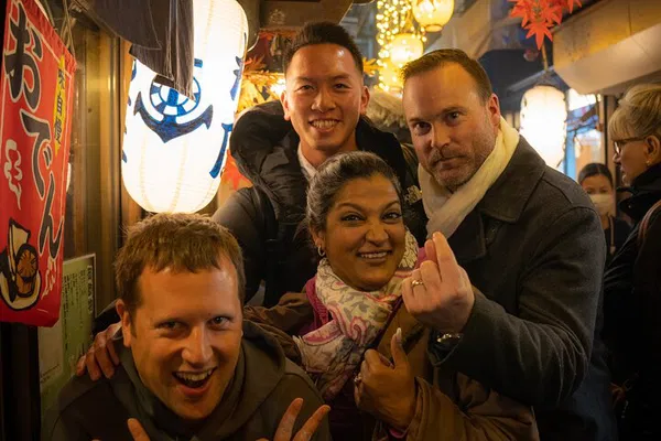 Shinjuku Bar Crawl: Izakaya & Local Tokyo Hotspots