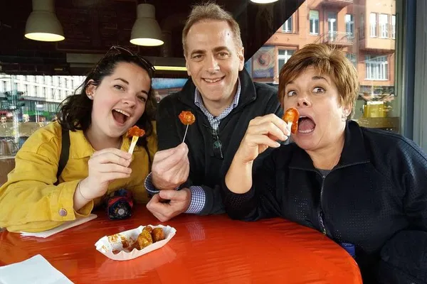 Berlin's Culinary Canvas: A Walking Tour Through Kreuzberg & Neukölln