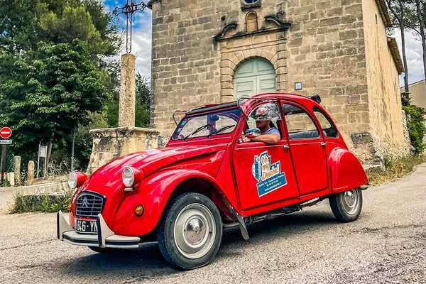 Unforgettable Luberon Adventure: Explore in a Classic 2CV!