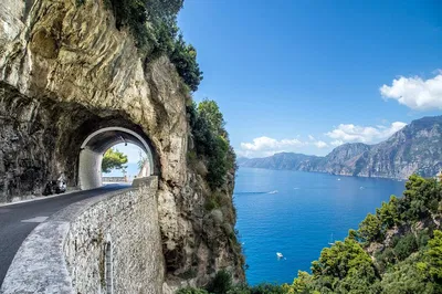 Stress-Free Rome-Amalfi Coast Transfer: Private Comfort & Scenic Views