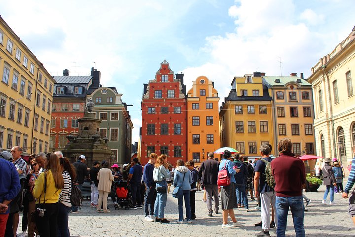 Stockholm Old Town Walking Tour: Uncover Viking History!