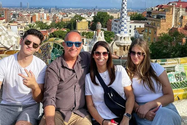 Barcelona: Private Tour of Park Güell & Sagrada Familia