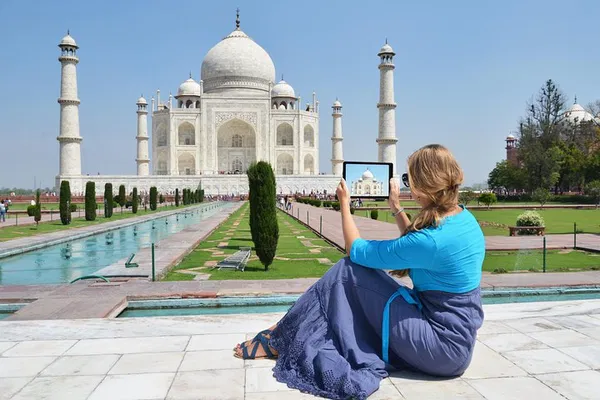 Taj Mahal: Skip-the-Line Entry to Eternal Love's Masterpiece