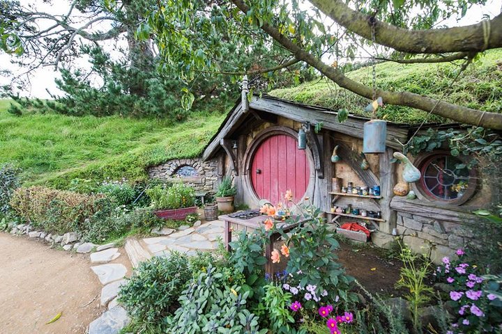 Enchanting Hobbiton: A Magical Movie Set Journey from Tauranga