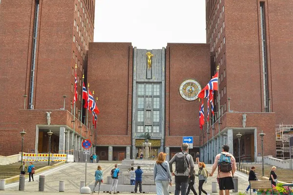 Oslo City Center Tour: Uncover Hidden Gems & History