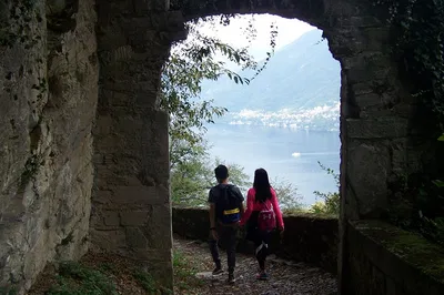 Unravel Lake Como's Secrets: Avelli's Mystery Awaits!