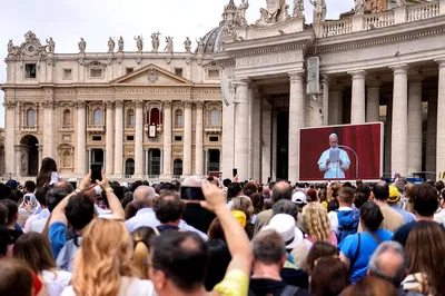 Vatican's Divine Duo: Papal Audience & Museum Audio Tour!