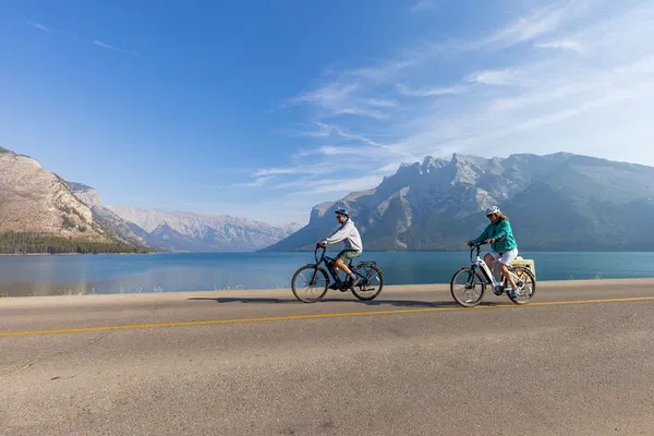 Banff E-Bike Tour: Lakeside Views & Wildlife