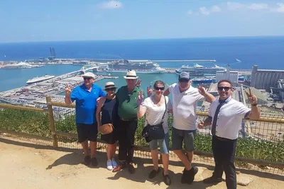 Barcelona's Best: 2-Hour Private Sightseeing Adventure