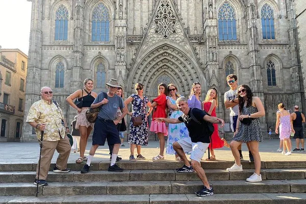 Barcelona in a Day: Gothic, Montjuic, Sagrada Familia & Park Güell
