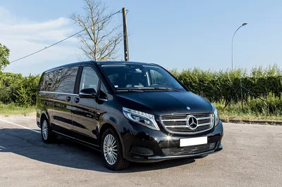 Stress-Free Barcelona Arrival: Private Airport Transfer Awaits!