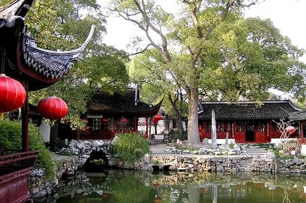 Maximize Your Layover: Private Shanghai City Highlights Tour
