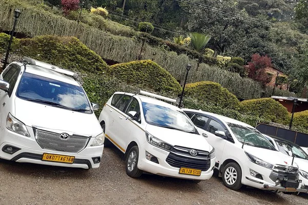 Effortless Narnaul Taxi: Reliable Rides, Expert Drivers!