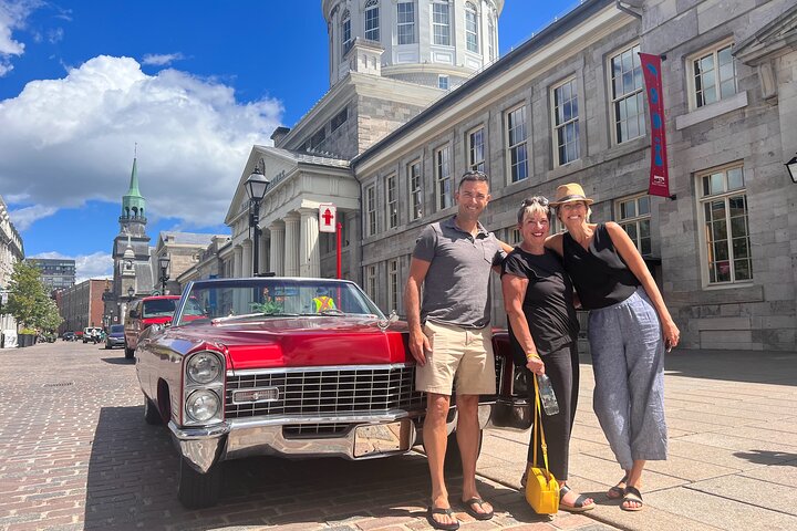 Old Montreal: Vintage Cadillac Convertible Private Tour