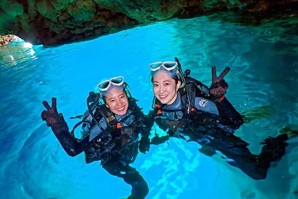 Okinawa Blue Cave Dive: Private Guide, Free Photos!