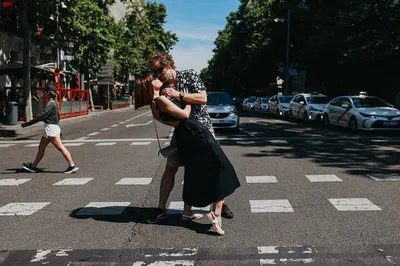 Capture Madrid's Charm: Personalized Photo Shoot & Tour