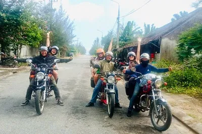 Motorbike Hai Van Pass Tour: Hue, Da Nang & Hoi An