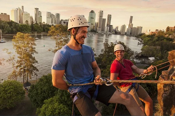 Brisbane Night Climbs: Conquer Kangaroo Point Cliffs Under the Stars!