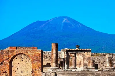 Unearth Ancient Wonders: Pompeii, Vesuvius & Herculaneum Private Tour