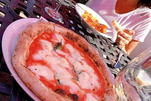 St. Pete Foodie Bike Tour: Hidden Gems & Tastings