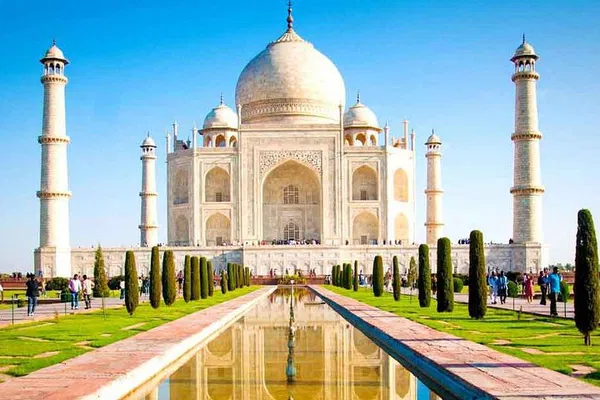 Sunrise Taj Mahal Tour: Private Agra Fort Trip from Delhi