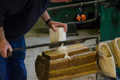 Amsterdam: Cheese, Clogs & Windmills Half-Day Tour