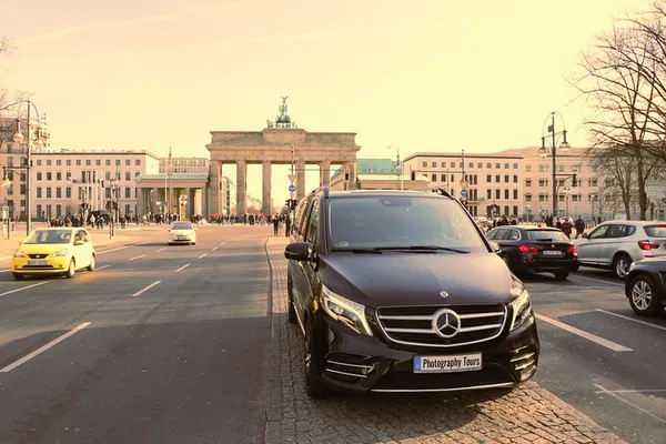 Berlin Private Tour: Guide, Car & Photographer (5 Hours)