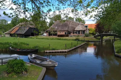 Giethoorn Tour: See Cheese Farm, Dike & 'Venice'