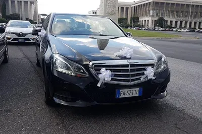 Rome Wedding Bliss: Arrive in Style with a Mercedes-Benz