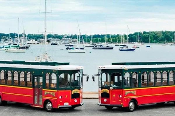 Newport Trolley & Breakers Mansion Tour