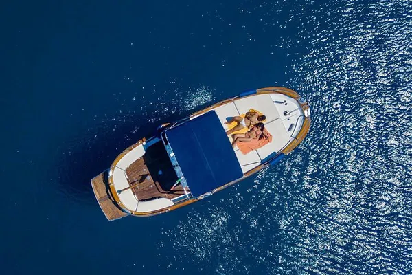 Ischia Boat Tour: Private Island Excursion on Gozzo!