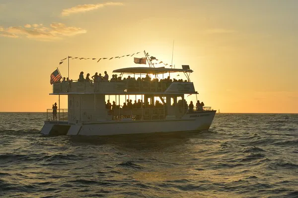 Naples Sunset Cruise: Witness Millionaire Mansions & Wildlife Spectacle!