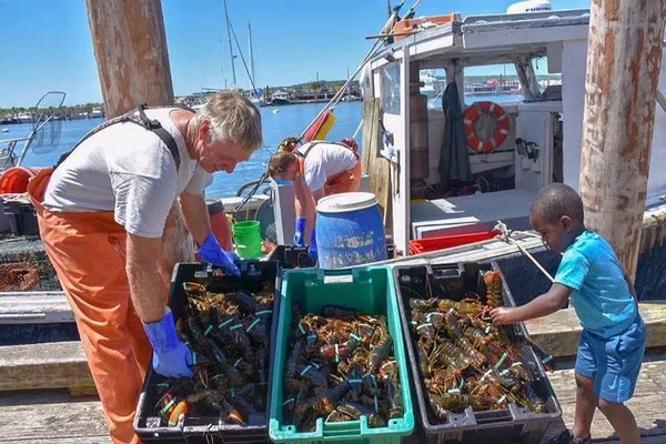 Kennebunkport Day Trip from Boston: Lobster Tour Option