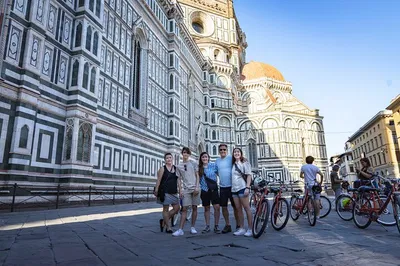 Florence E-Bike Adventure: Glide Through Renaissance Charm!