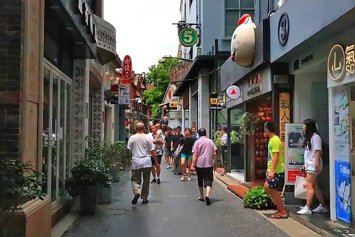 https://images.dyvarcity.com/experience-images/dyvarcity_6e1b17d6adb87087357acd3eb_fc.jpg
