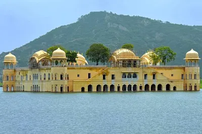Rajasthan's Desert Circuit: 6-Day Private Guided Tour of Jaipur, Bikaner & Jaisalmer