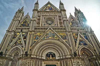 Seamless Italy: Florence to Rome Private Transfer with Orvieto Stop