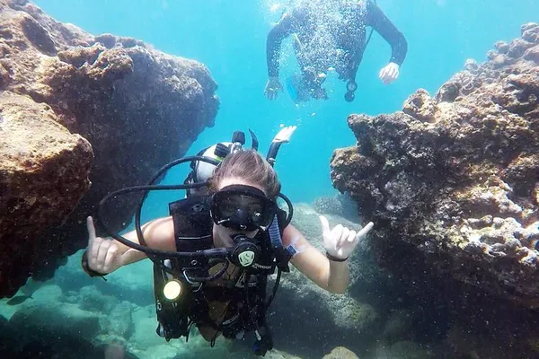 Honolulu Scuba Diving Adventure: Beginner-Friendly Fun!