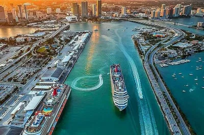 Miami Transfers: Ride in Style & Comfort with Multilingual Experts