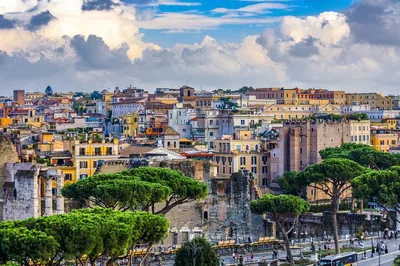 Bologna to Rome: Private Transfer with Sightseeing Adventure