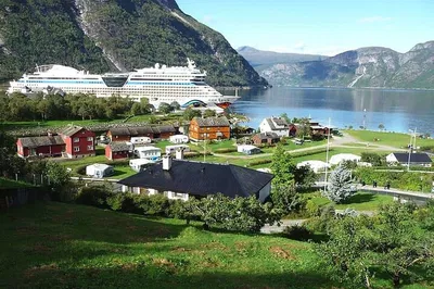 Eidfjord's Scenic Adventure: Shore Excursion