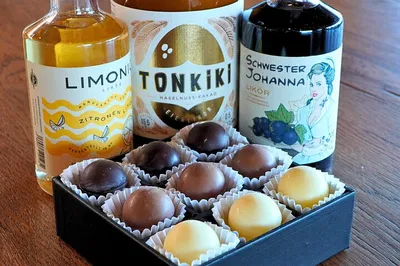 Craft Your Own Schnapps Delight: A Praline Adventure in Mönchhagen