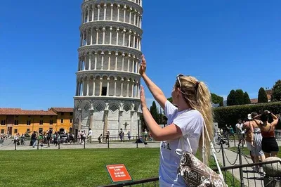 Tuscan Treasures: Pisa & Lucca Full-Day Car Tour from Florence