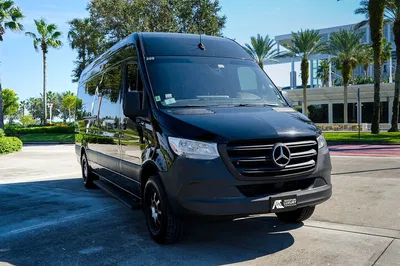 Luxury Group Transfers: Orlando Airport to/from Belize in Style