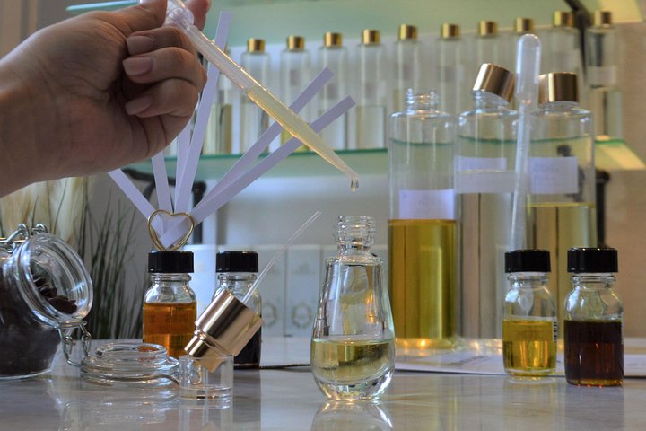 Create Your Signature Scent: Nice Perfume Workshop