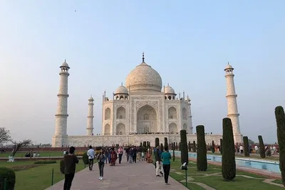 Unveiling Agra's Wonders: A Whirlwind Taj Mahal & Fort Tour from Delhi